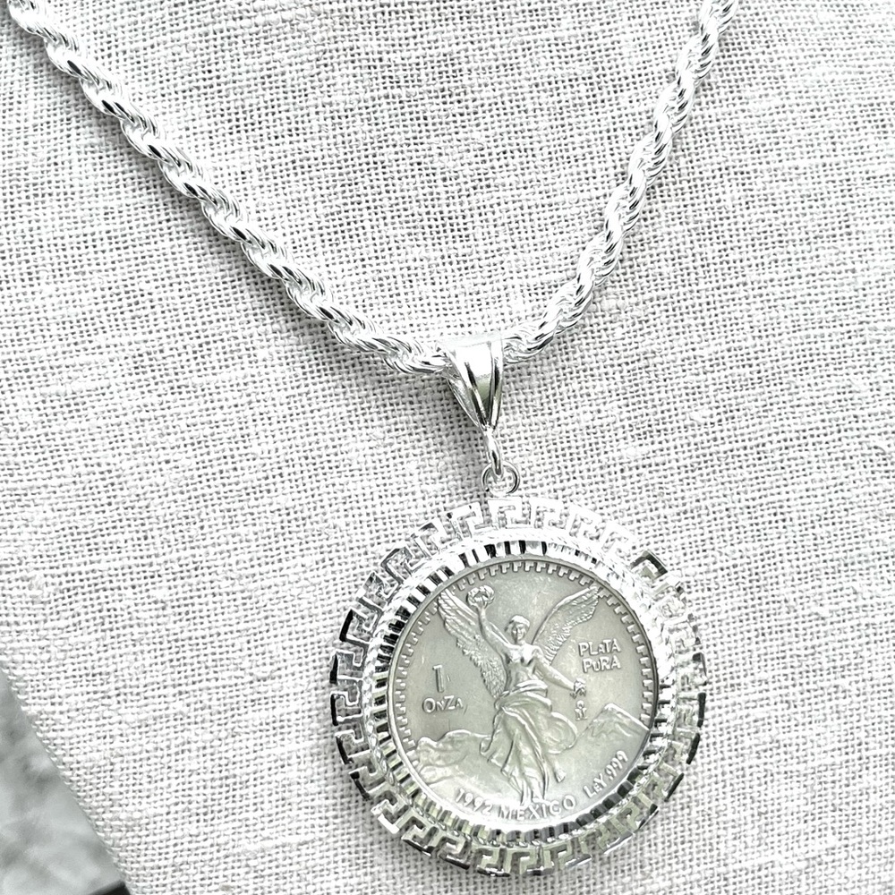 Elegant .925 Rope Chain Silver and .999 Silver Coin Pendant Necklace